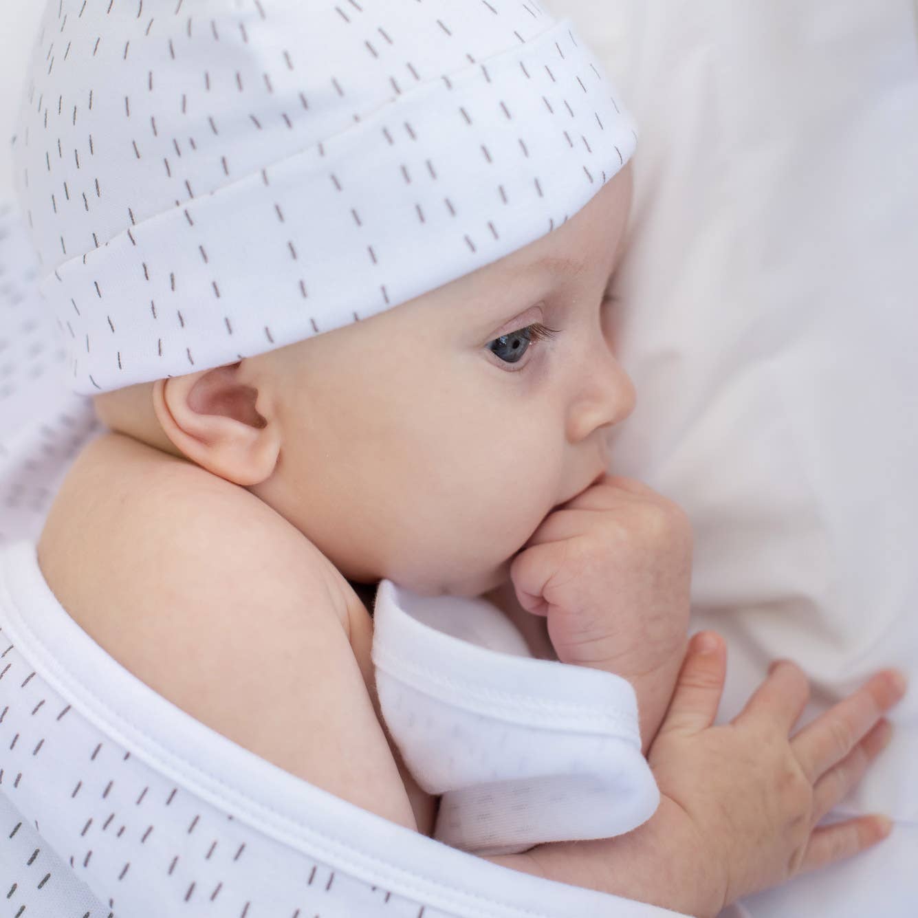 Økologisk babyhat White Line Premature
