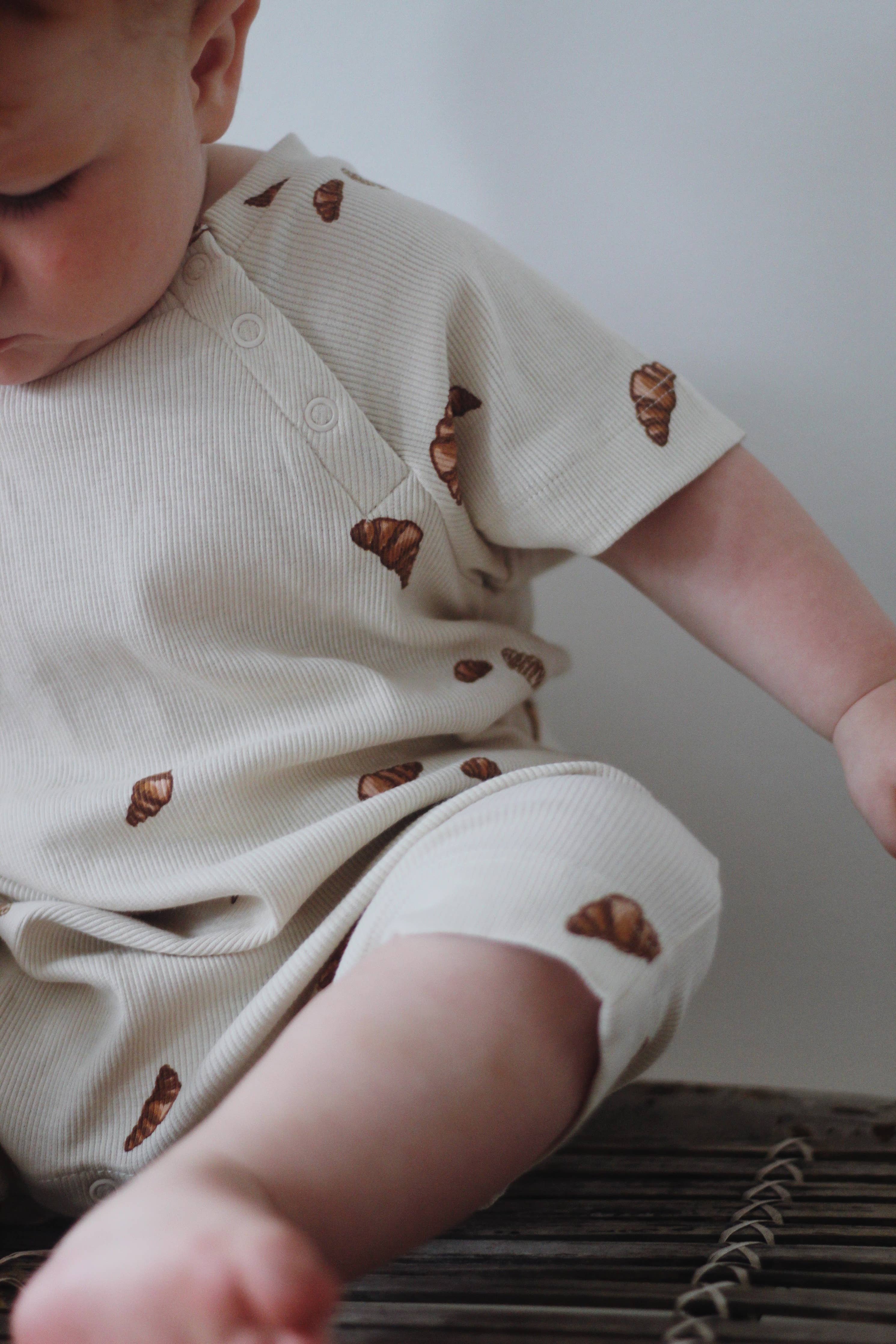 CARLSEN suit kort ærmet - Croissant big print